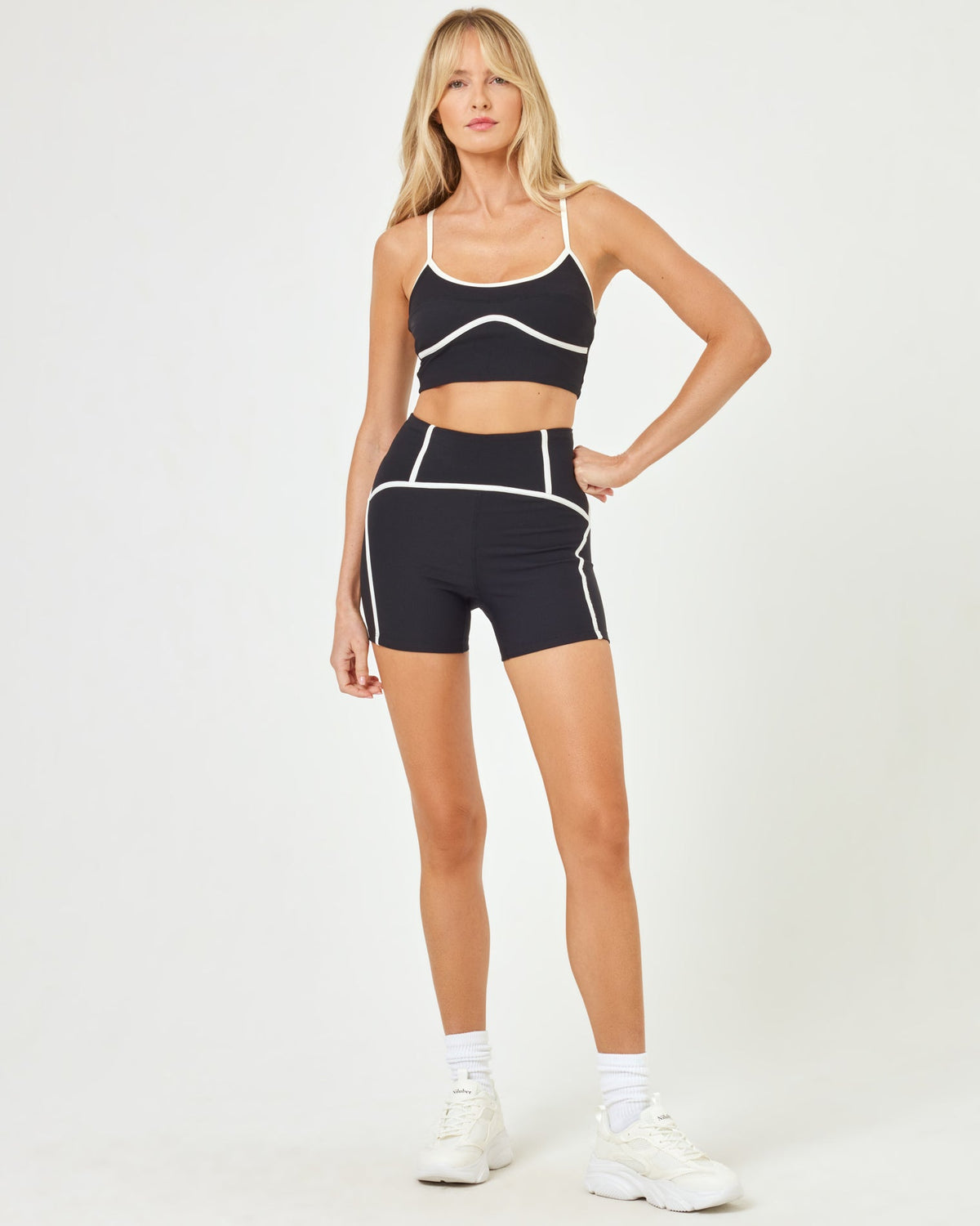 Revel Short - Black-Cream