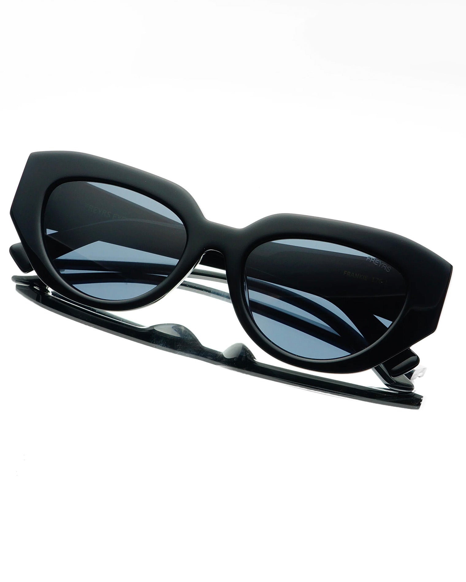 Freyrs Frankie Sunglasses - Black