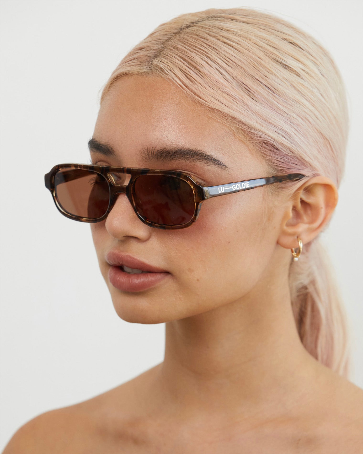 Lu Goldie Sofia Sunglasses - Black Tea